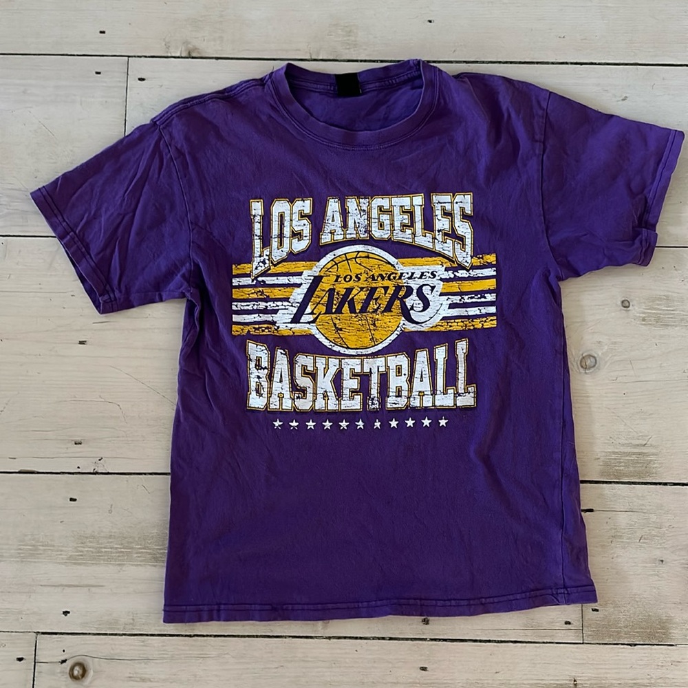 NBA Los Angeles Lakers tee shirt. Size S